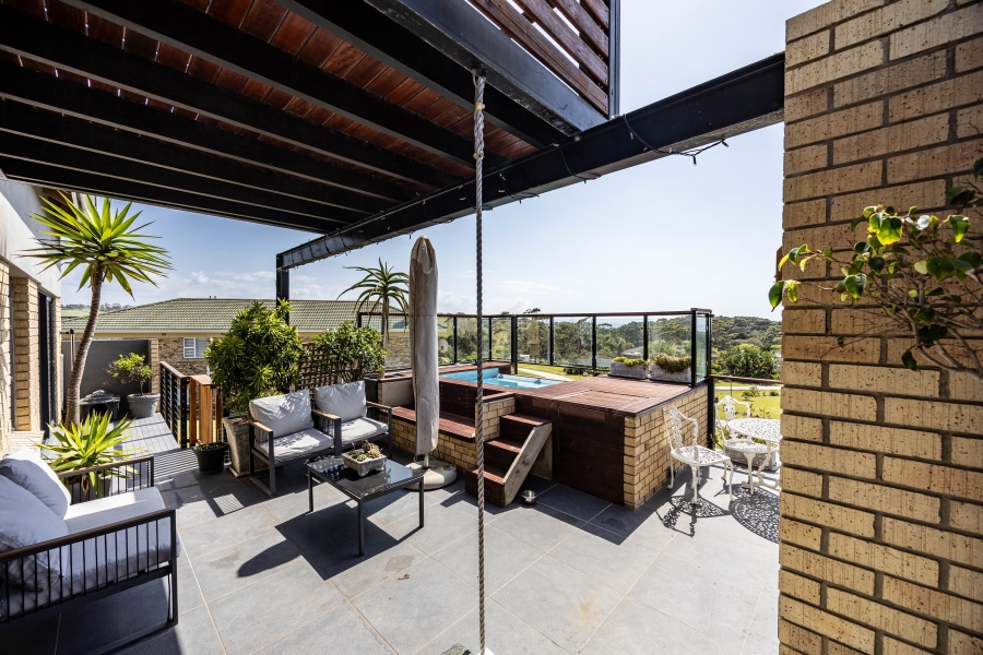 4 Bedroom Property for Sale in Four Seasons Eastern Cape